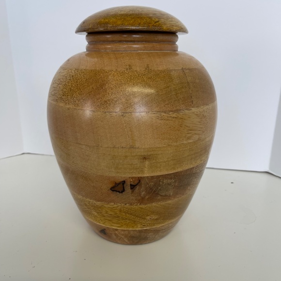 NWT Urn | Malaika Memorials Cremation Urn | Wooden Funeral Urn for Adults - Picture 5 of 15